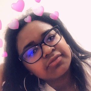 Meet your Posher, Janelle